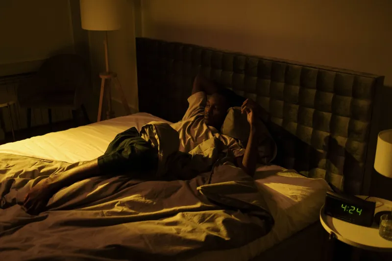 Reading Your Own Signals: A Clinically Grounded Guide to Knowing When a Nighttime Symptom Is Truly Urgent